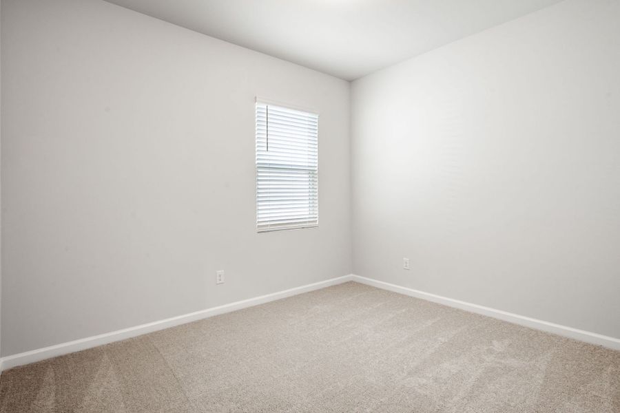 Spacious, unfurnished interior of a new home in Heartwood, Richmond Hill (Image 18).