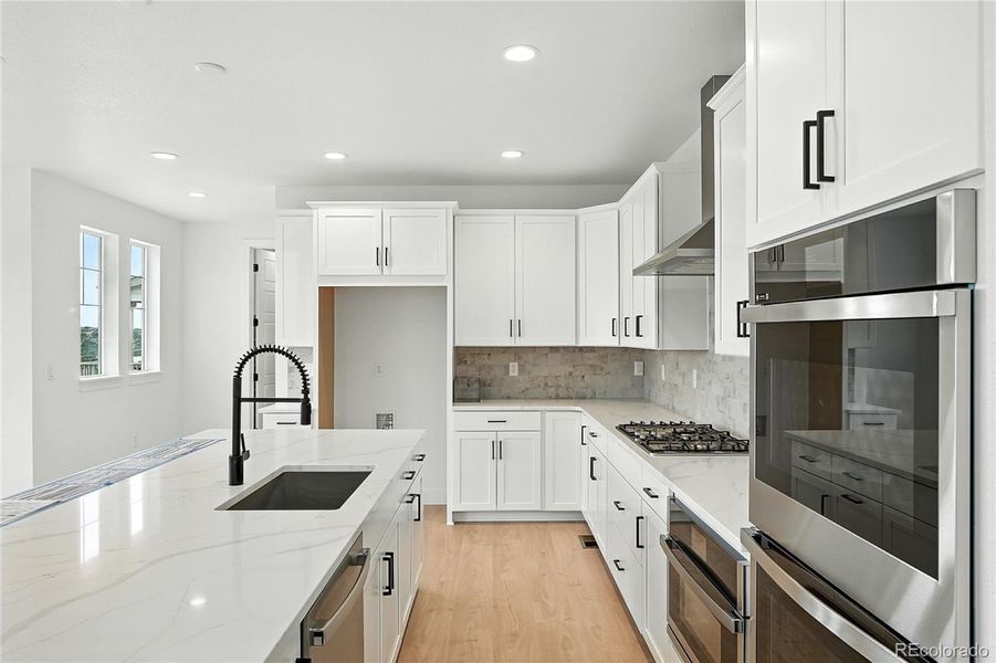 3943 Descent St - Ready Now!