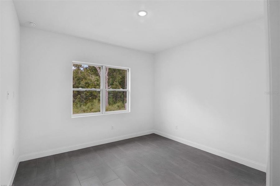 Spacious, unfurnished interior of a new home in , Dunnellon (Image 24).