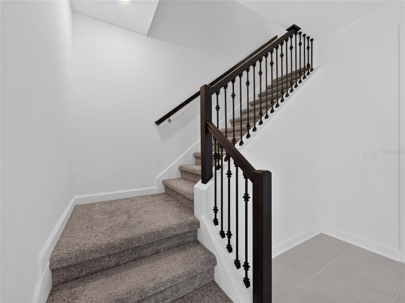 Spacious, unfurnished interior of a new home in Dora Parc, Mount Dora (Image 14).
