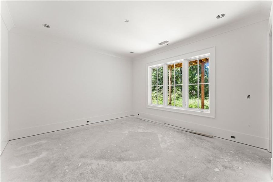 Spacious, unfurnished interior of a new home in , Alpharetta (Image 18).