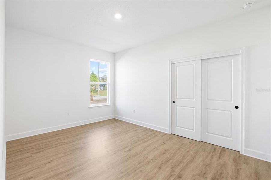 Spacious, unfurnished interior of a new home in , Spring Hill (Image 35).