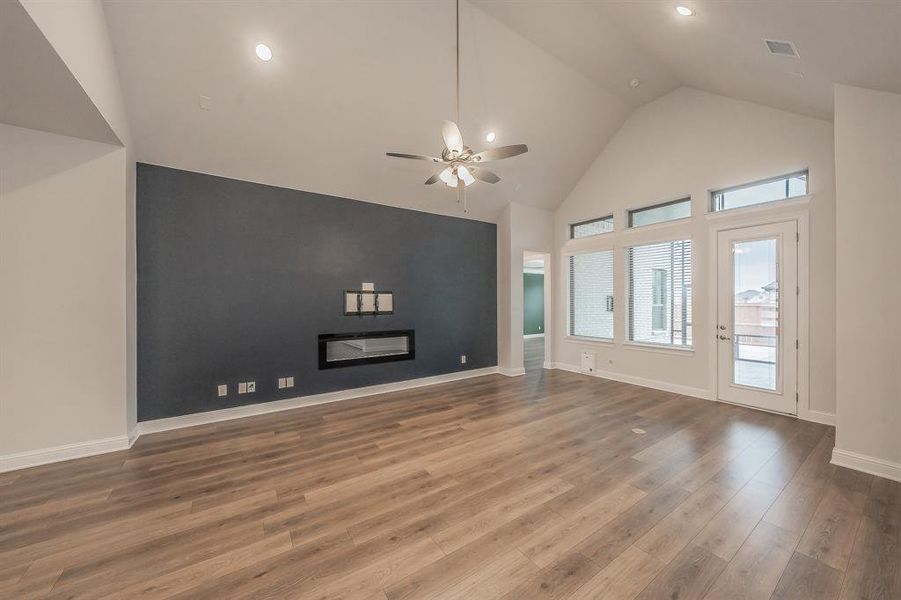 Spacious, unfurnished interior of a new home in Karis, Crowley (Image 28).