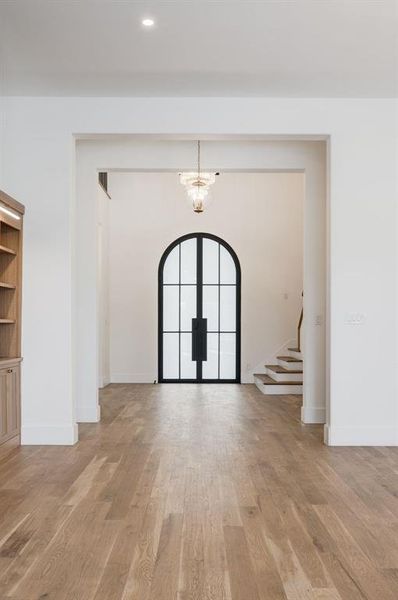 Spacious, unfurnished interior of a new home in Fleming Pointe, Fort Worth (Image 19).