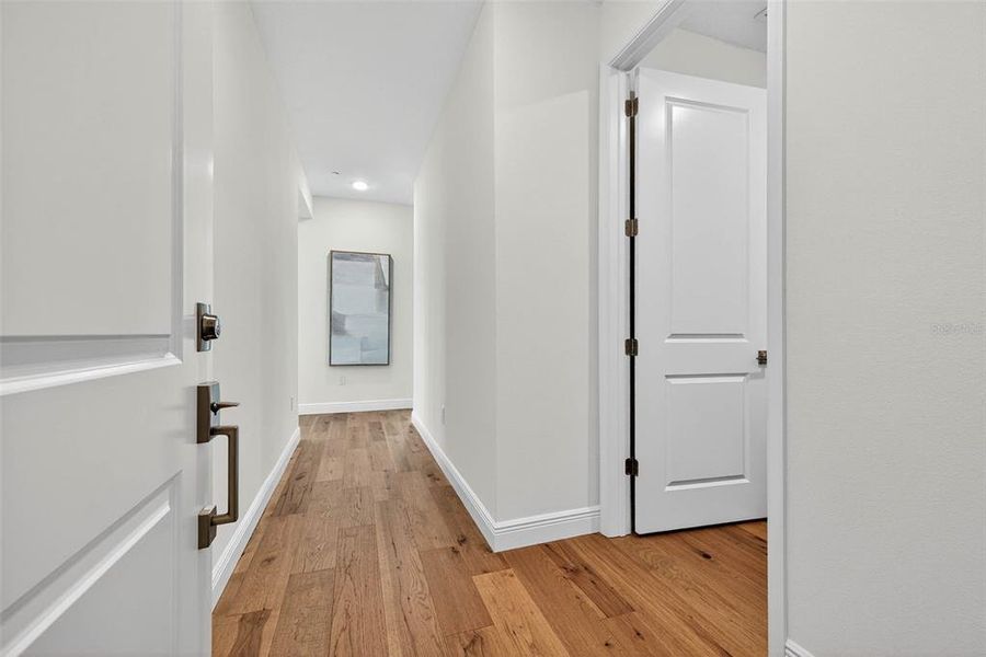 Spacious, unfurnished interior of a new home in Castille Urbana, St. Petersburg (Image 25). Spacious, unfurnished interior of a new home in Castille Urbana, St. Petersburg (Image 25).