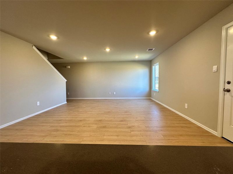 Spacious, unfurnished interior of a new home in Wilkins Valley, Brenham (Image 10). Spacious, unfurnished interior of a new home in Wilkins Valley, Brenham (Image 10).