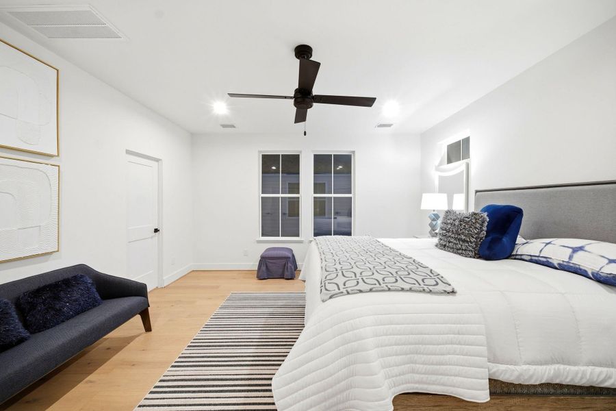 Furnished interior view inside a new home in , Houston (Image 31).