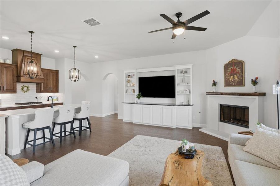 Furnished interior view inside a new home in Abe's Landing, Granbury (Image 26).