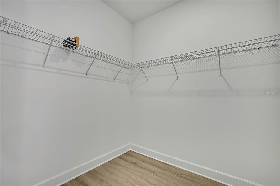 Spacious, unfurnished interior of a new home in , Weeki Wachee (Image 33).