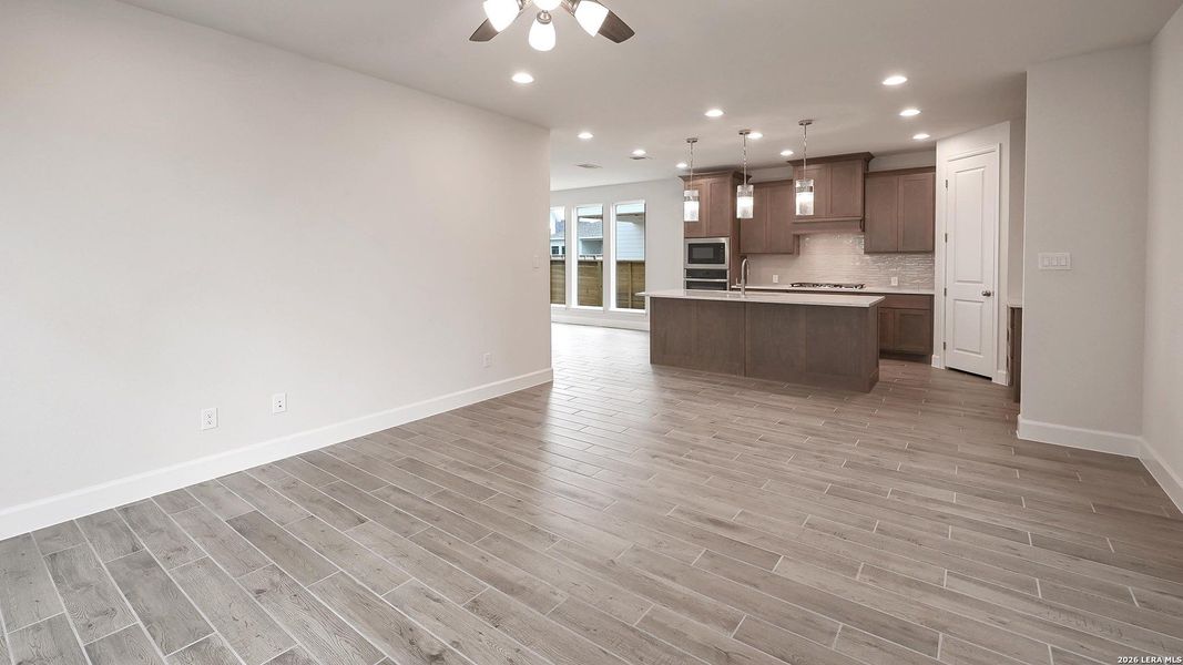 Spacious, unfurnished interior of a new home in Solms Landing, New Braunfels (Image 22). Spacious, unfurnished interior of a new home in Solms Landing, New Braunfels (Image 22).