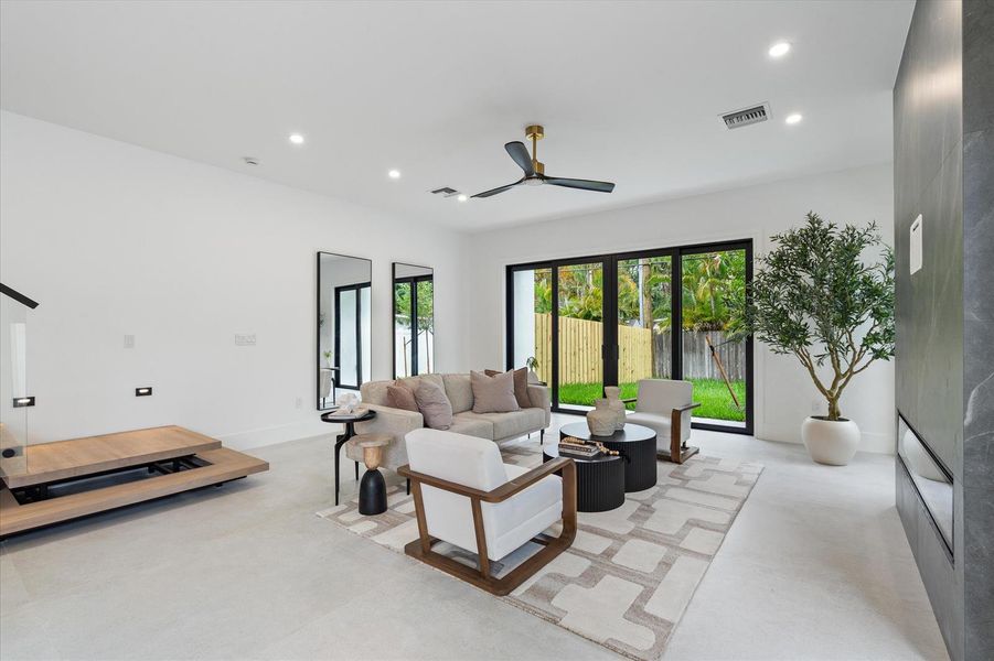 03-1131 NE 12th Ave Ft. Lauderdale, FL-1 03-1131 NE 12th Ave Ft. Lauderdale, FL-1
