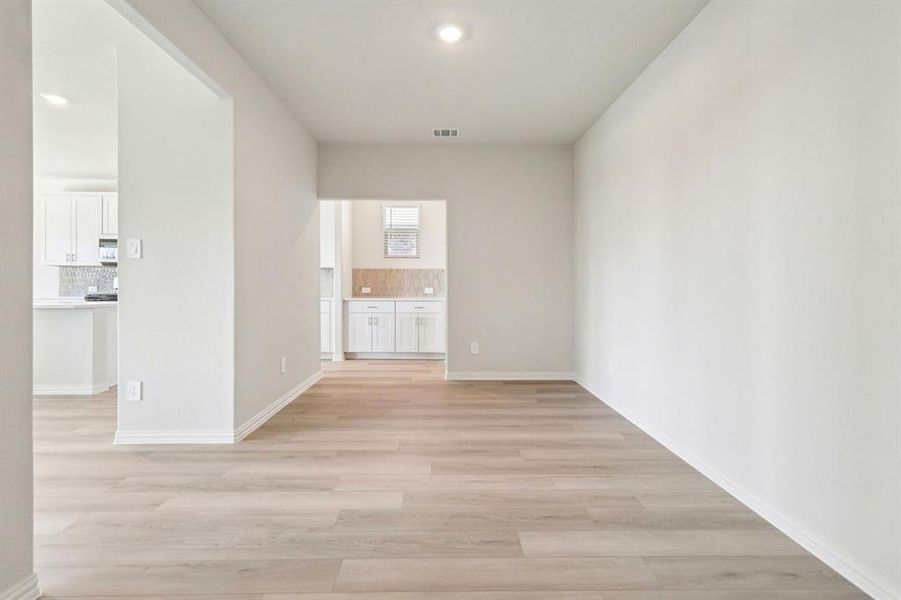 Spacious, unfurnished interior of a new home in Lakehaven - Premier Series, Farmersville (Image 37).