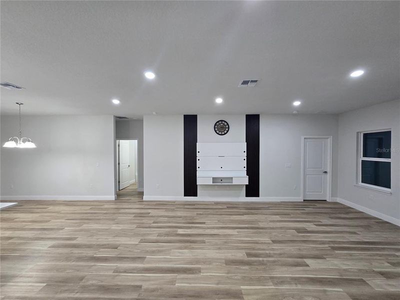 Spacious, unfurnished interior of a new home in , Ocala (Image 26).