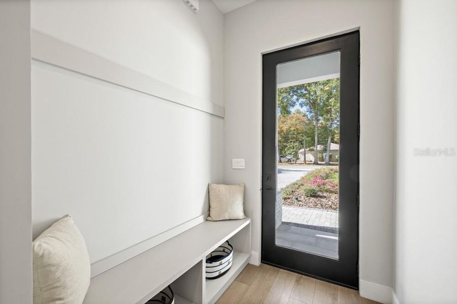 Furnished interior view inside a new home in , Orlando (Image 12).