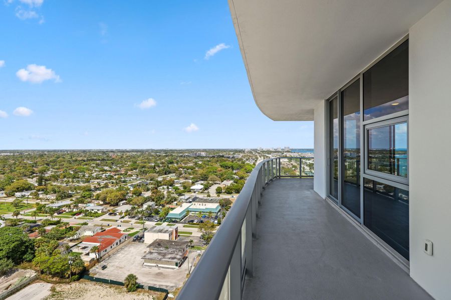 220 Lake Shore Drive - 26.jpg-FULL