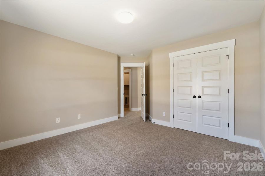 Spacious, unfurnished interior of a new home in , Stanfield (Image 27).