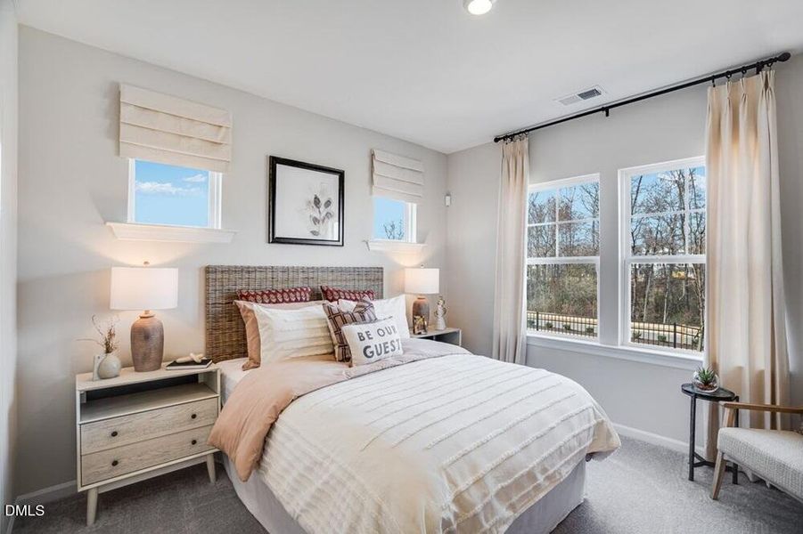 Charleston Model - Secondary Bedroom