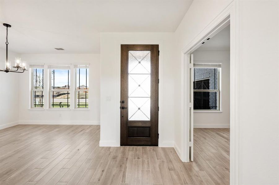 Spacious, unfurnished interior of a new home in Terracina, Rockwall (Image 37). Spacious, unfurnished interior of a new home in Terracina, Rockwall (Image 37).