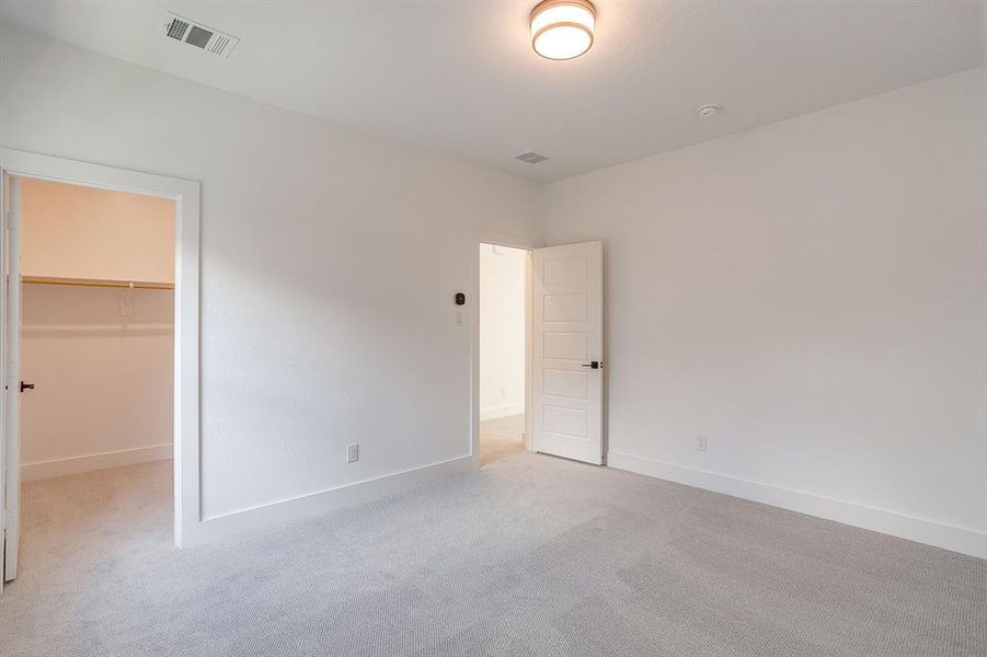 Spacious, unfurnished interior of a new home in St. Joseph Estates, North Richland Hills (Image 36).