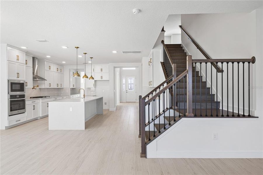 Furnished interior view inside a new home in , Winter Garden (Image 11).