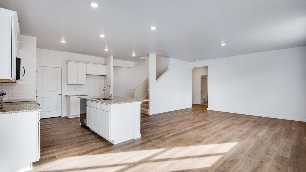 Image 33 of a home in Silver Peaks. Image 33 of a home in Silver Peaks.