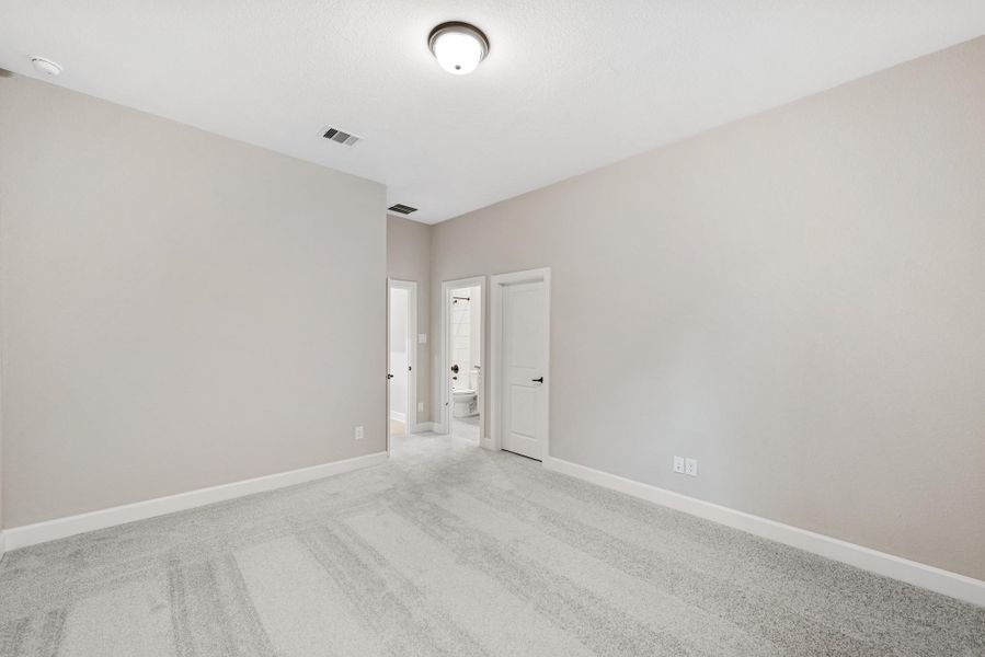 Spacious, unfurnished interior of a new home in The Highlands 55' - Encore Collection, Porter (Image 27). Spacious, unfurnished interior of a new home in The Highlands 55' - Encore Collection, Porter (Image 27).