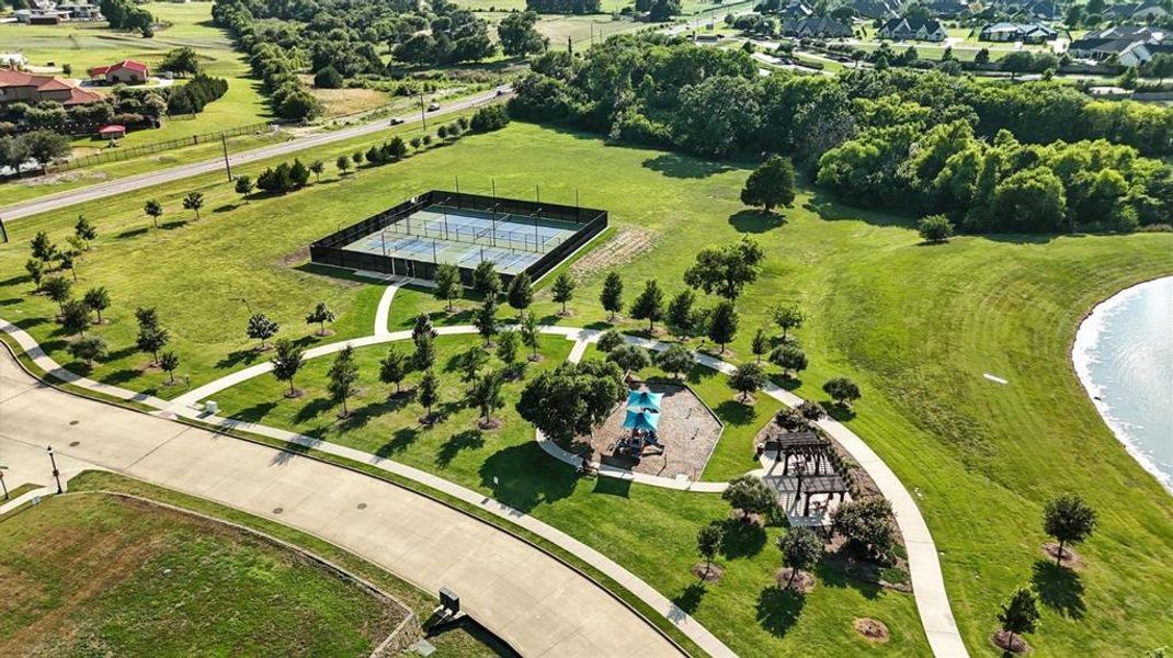 Community amenities in , Celina (Image 28).