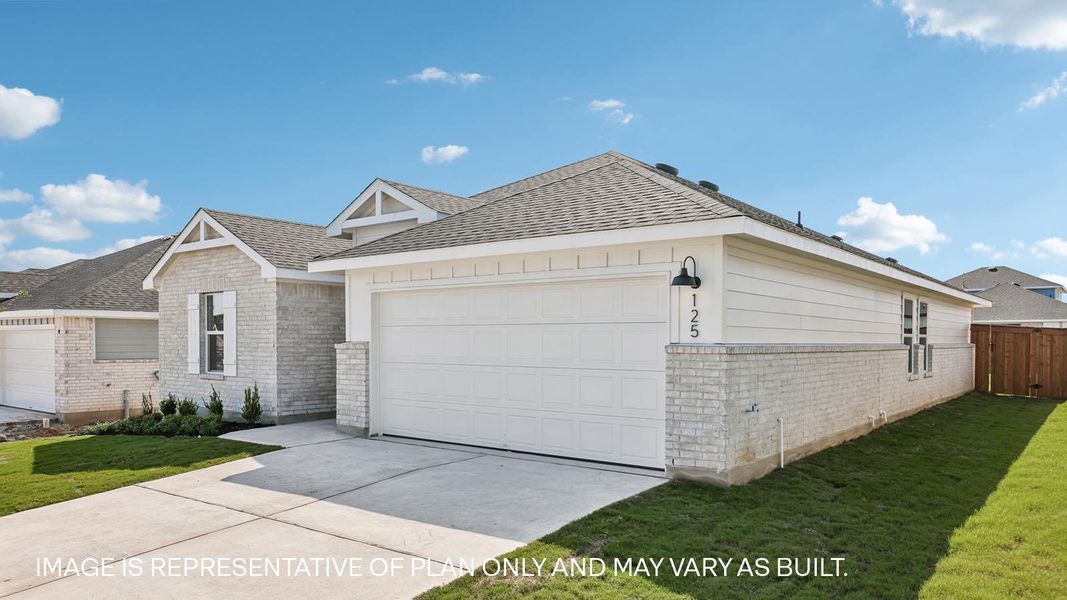 Front exterior of a new home in Thunder Rock, Marble Falls, TX, highlighting curb appeal (Image 18). Front exterior of a new home in Thunder Rock, Marble Falls, TX, highlighting curb appeal (Image 18).