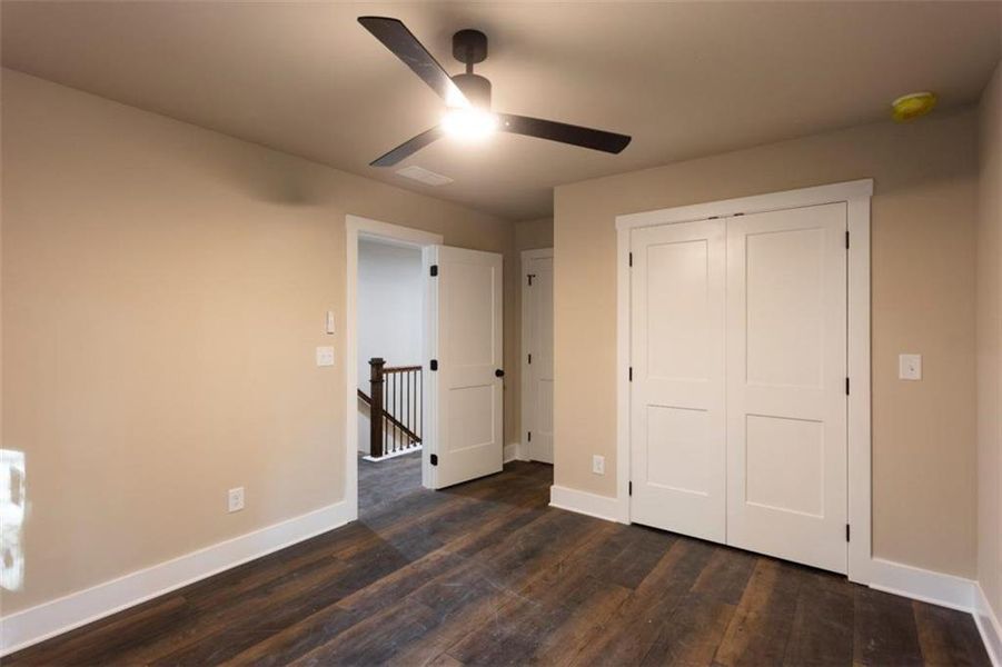 Spacious, unfurnished interior of a new home in , Oxford (Image 14).