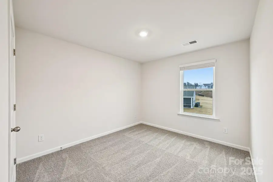 Spacious, unfurnished interior of a new home in Laurelbrook, Sherrills Ford (Image 14).