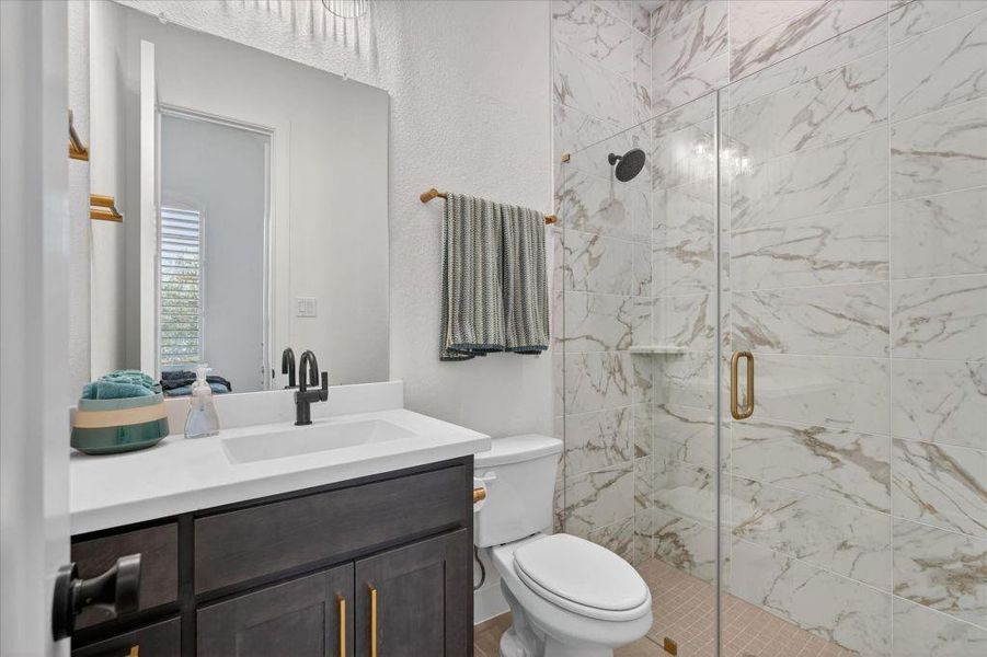 Furnished interior view inside a new home in Saddle Star Estates, Rockwall (Image 28).