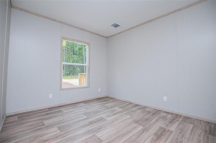 Spacious, unfurnished interior of a new home in , Temple (Image 77).