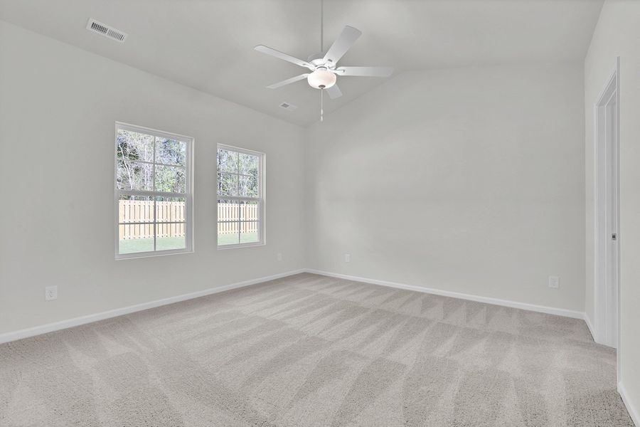 Spacious, unfurnished interior of a new home in River Tide Farms, Bolivia (Image 16).