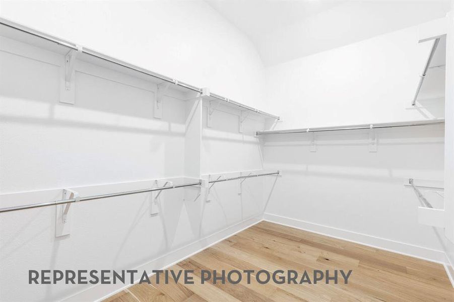 Spacious, unfurnished interior of a new home in Ridge Crossing, Waxahachie (Image 20).