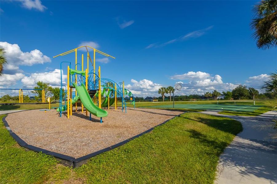 Community amenities in , Port Charlotte (Image 29). Community amenities in , Port Charlotte (Image 29).