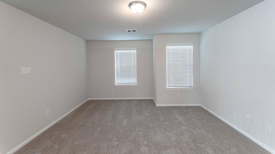 Spacious, unfurnished interior of a new home in Pearlbrook, Texas City (Image 5).