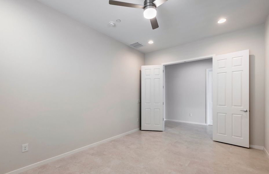 Spacious, unfurnished interior of a new home in Vistoso Canyon Estates, Oro Valley (Image 21).