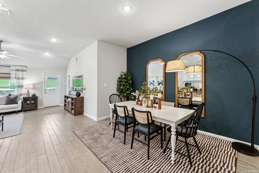 Furnished interior view inside a new home in Cinco Lakes, San Antonio (Image 22).