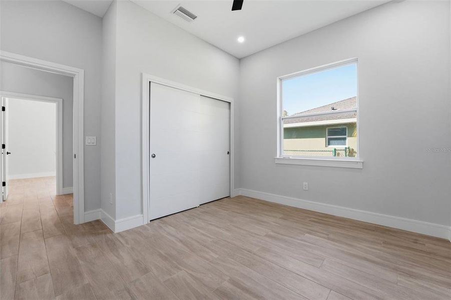 Spacious, unfurnished interior of a new home in , North Port (Image 15).
