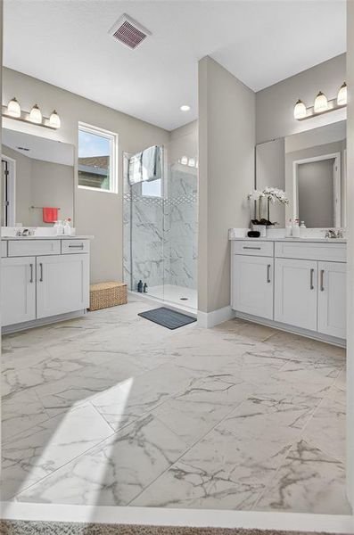 Spacious, unfurnished interior of a new home in , Winter Garden (Image 19).