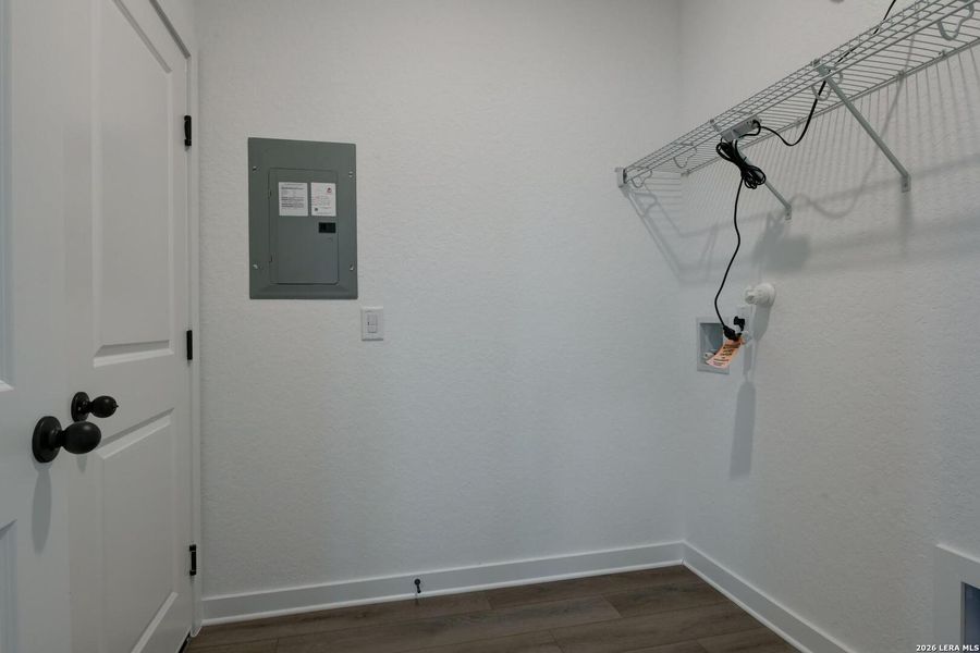 Spacious, unfurnished interior of a new home in Nopal Valley, San Antonio (Image 17). Spacious, unfurnished interior of a new home in Nopal Valley, San Antonio (Image 17).