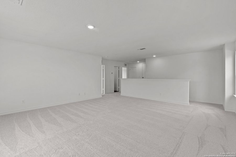 Spacious, unfurnished interior of a new home in , San Antonio (Image 20).