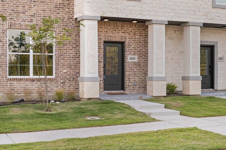 Exterior details and patio area of a home in , Rowlett (Image 3).
