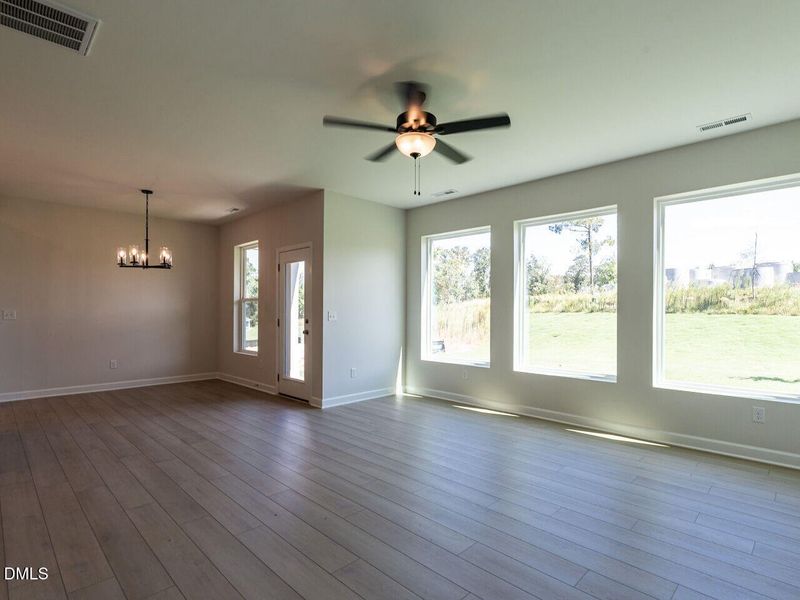 016-1280x960-family-room 016-1280x960-family-room