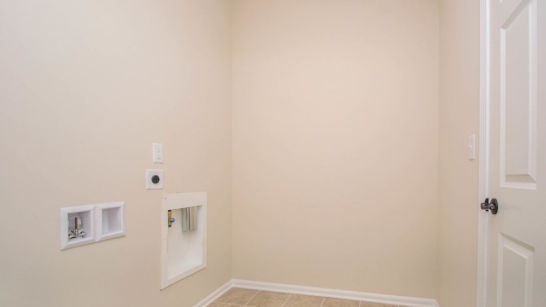 Representative unfurnished interior of a home built from the The Abington by Norfolk Homes in Valleys, Jackson (Image 65).