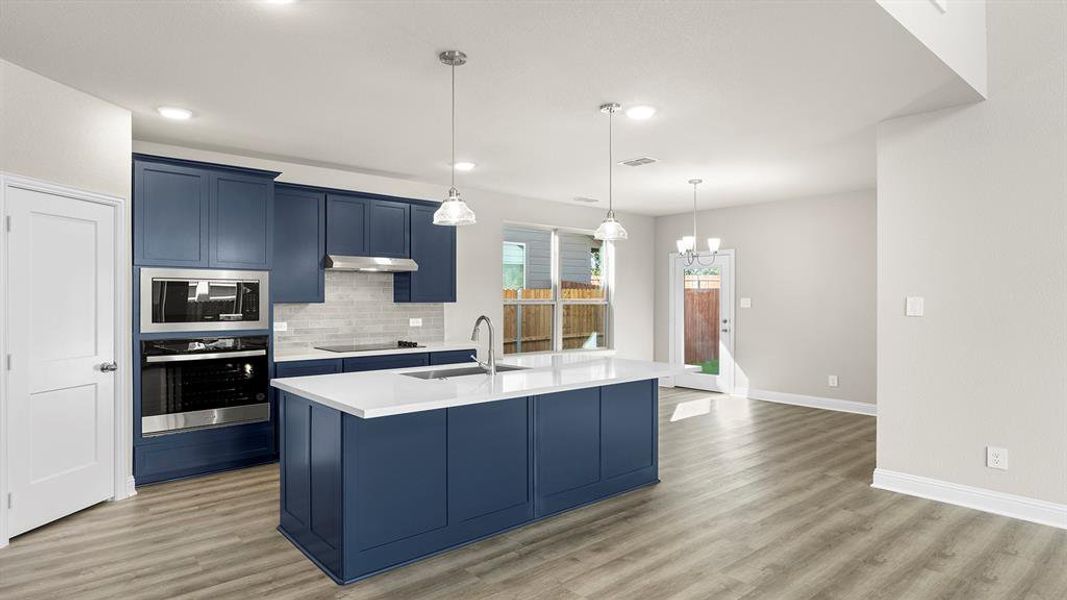 07. 1624 Edgeway - Kitchen (2)