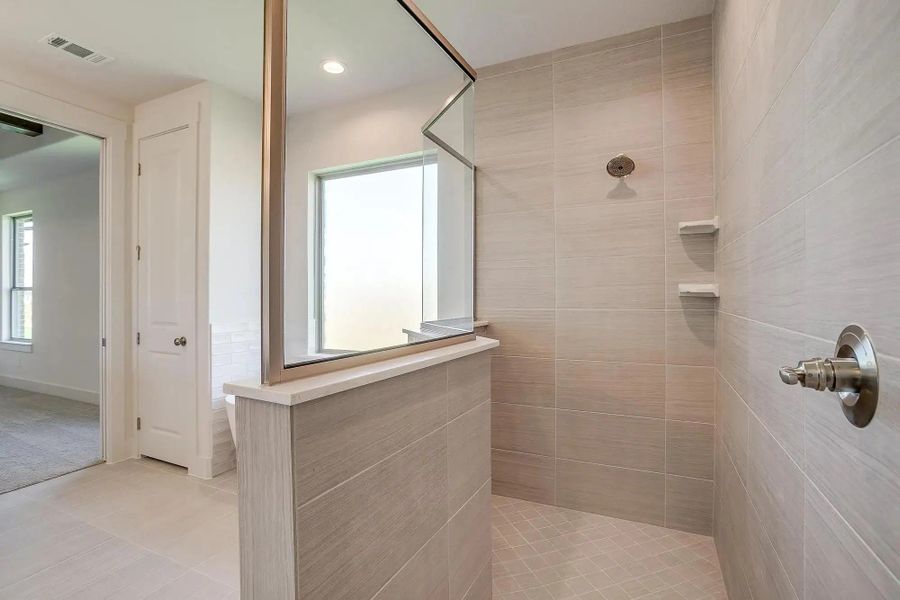 Representative furnished interior of a home built from the The Finley by Elmwood Custom Homes in Wooded Creek, Waxahachie (Image 24).