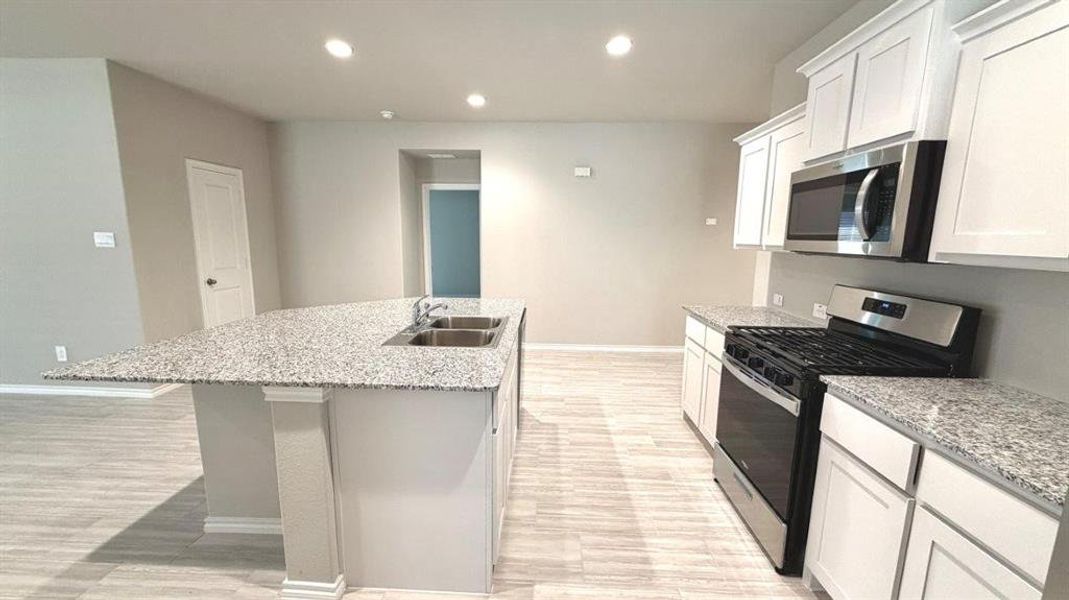 Furnished interior view inside a new home in Sunnycreek, Fort Worth (Image 9).