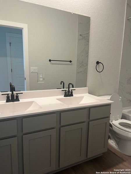 Furnished interior view inside a new home in Highland Ridge, New Braunfels (Image 7). Furnished interior view inside a new home in Highland Ridge, New Braunfels (Image 7).