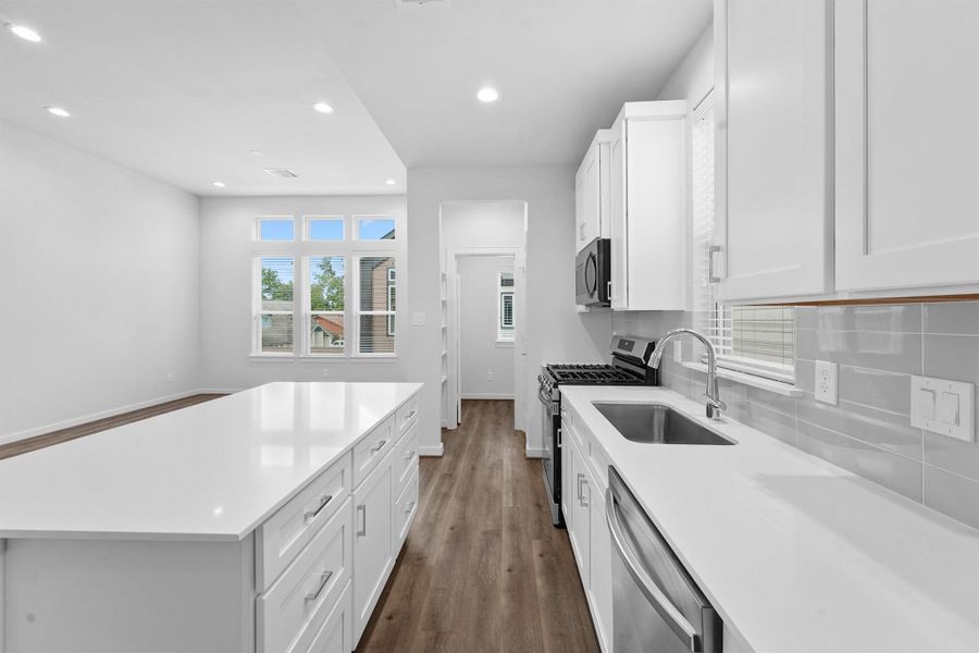 Kitchen and living are on 2nd floor